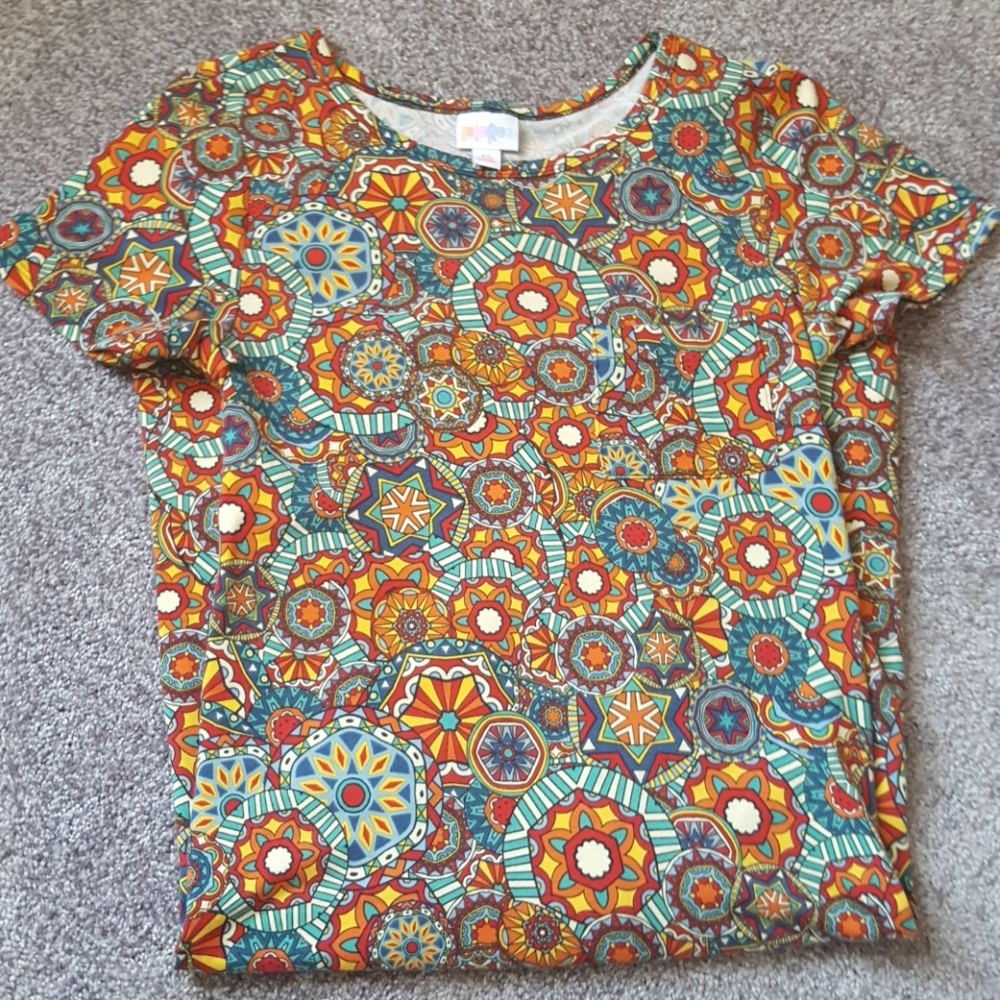 Patterned Lularoe Carly XS